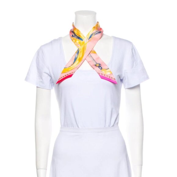 Authentic Hermès Cavalcades Silk Twilly - Picture 3 of 16